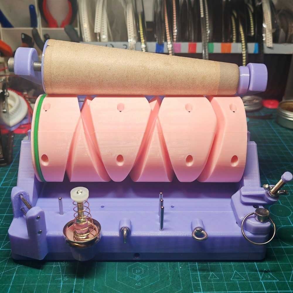 Sewing Knit - 電動糸巻き機 自動糸ガイド＆糸合機能付き 速度調整可能 羊毛糸巻き機 編み物用