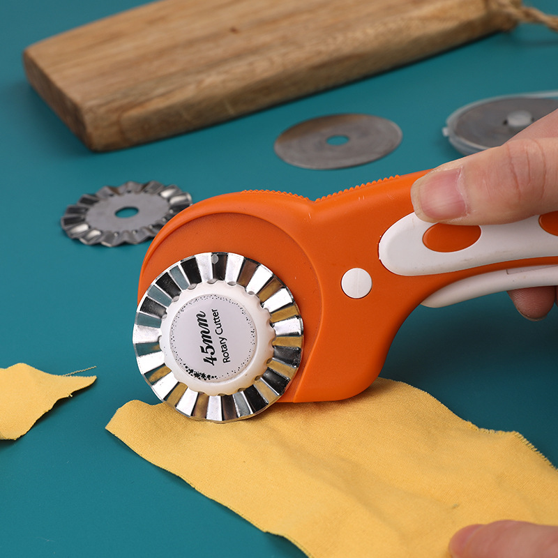 1個入り 28/45mm ロータリーカッターブレード 丸型キ - Rotary Cutter Fabric のレビューと価格